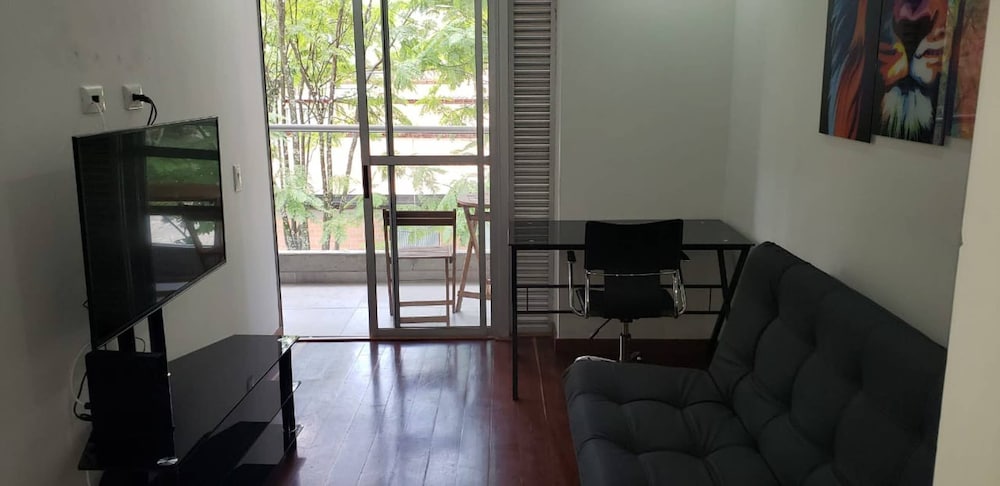 El Poblado Apartment Close To Lleras Park