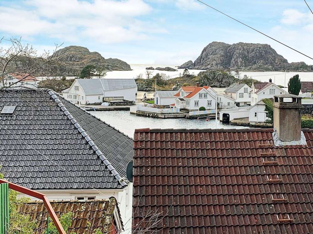 5 Person Holiday Home in Hidrasund