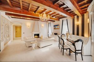 Luxury Spanish Steps
