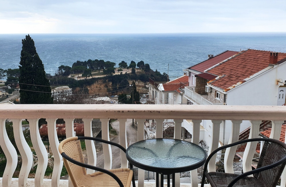 Adriatik pansion and apartments