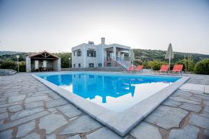 Raise Luxury villas with a great Sea View of Astros