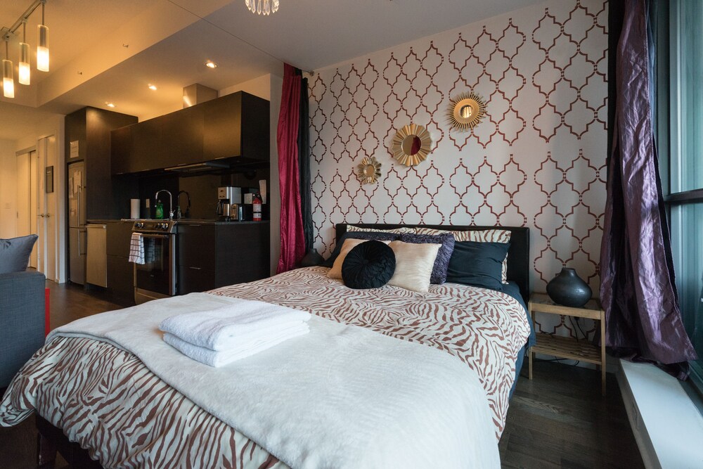 Applewood Suites - Ent. District Studio