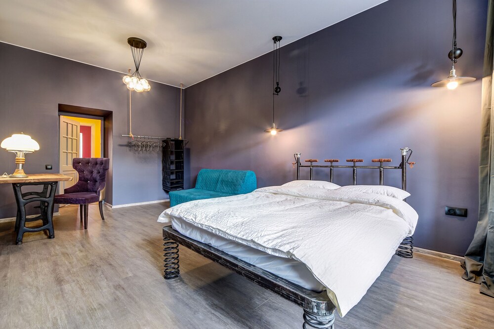 Home4Day Design Apartment near Center